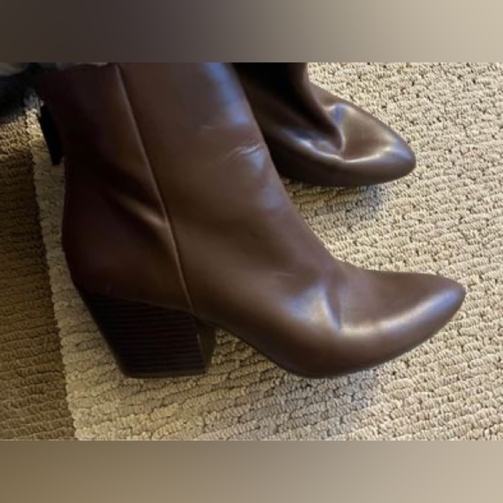 Cute dark brown boots like new